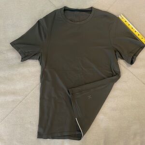 Lululemon shirt